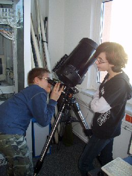 ein 8-Zoll-Spiegelteleskop